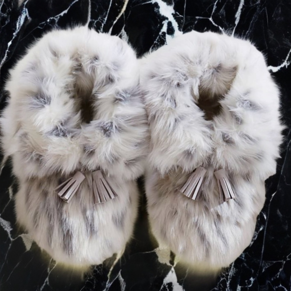 Pottery Barn Teen Snow Cat Ankle Tassel Faux-Fur Booties - XL - Leopard 🐆